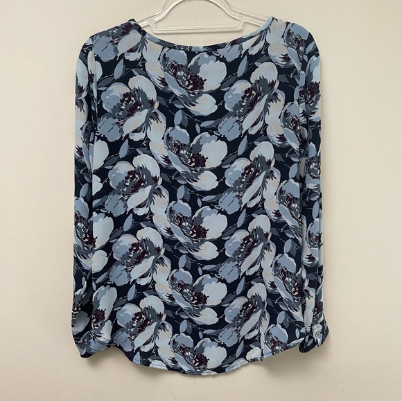 LOFT Floral Blue Blouse - Picture 8 of 10
